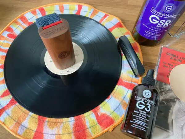 how-to-clean-old-vinyl-records-top-tips-bring-your-collection-back